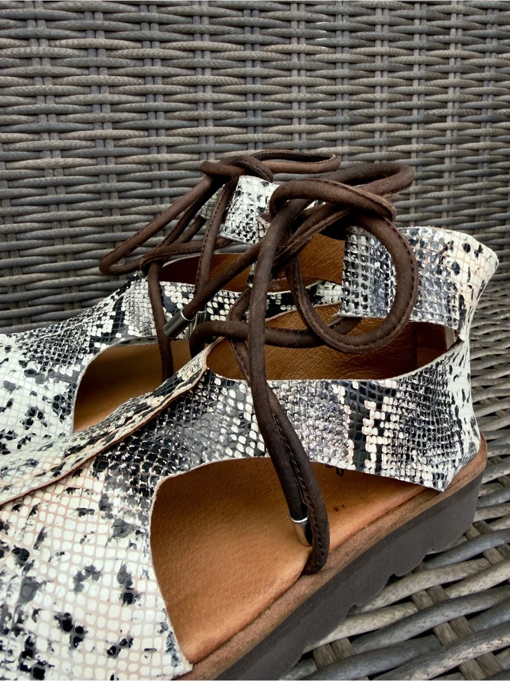 Free People Aubrey Wrap Sandals Snakeskin Platform Lace-Up Women’s EU 38 US 7.5